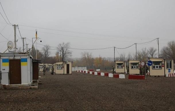 Бойовики обстріляли авто військових біля КПВВ «Золоте»: 1 загиблий, 4 поранених