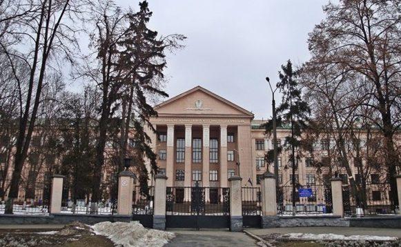 Екс-ректорка медуніверситету імені Богомольця штурмує заклад — Супрун