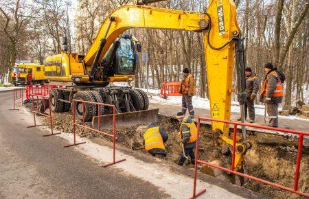 Аварія на тепломережі в Києві: у Святошинському районі близько 40 будинків опинилися без тепла