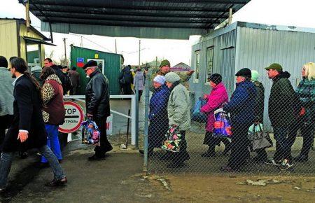 На КПВВ «Станиця Луганська» помер пенсіонер
