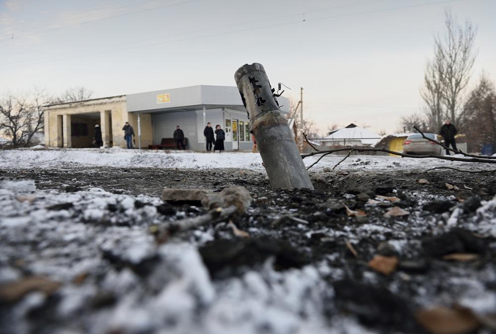 Бойовики обстріляли житлові будинки в селищі Золоте-5 — звіт СЦКК