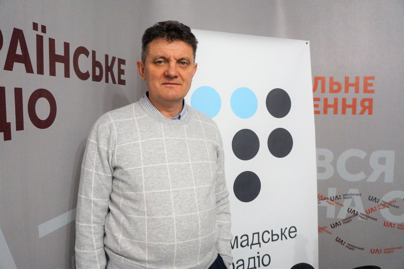 Дуже схожий на законопроект Порошенка у 2015 році — Ганущак про законопроект Зеленського щодо змін до Конституції