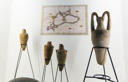 У Києві відкрилася виставка «Дивовижні історії Криму»