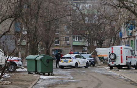 Під багатоповерхівкою в Маріуполі знайшли протитанкову міну