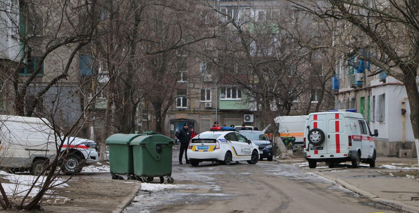 Під багатоповерхівкою в Маріуполі знайшли протитанкову міну