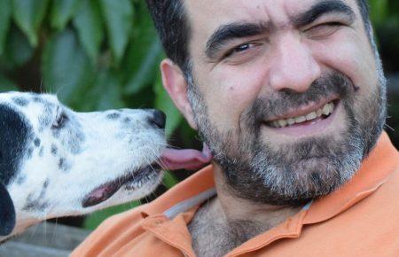 Ми допомагаємо тим, хто допомагає: Ельшан Мехтієв про проект «I help dog» і безпритульних тварин
