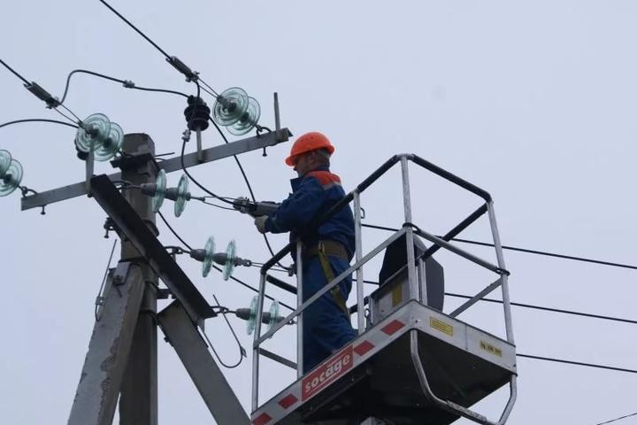 Унаслідок обстрілів у Попаснянському районі без світла залишилися близько 300 будинків