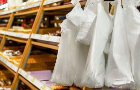 У Львові шість торгових мереж на один день відмовляться від поліетиленових пакетів