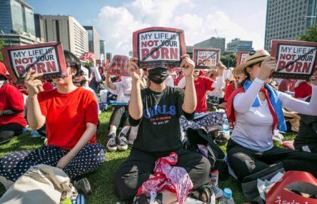 У Південній Кореї у готелях знімали гостей на приховану камеру та продавали порнографічні записи у мережі