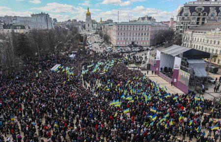 Зустріч Порошенка із виборцями у Києві відвідали 25 тисяч людей, двох учасників заходу затримали — поліція