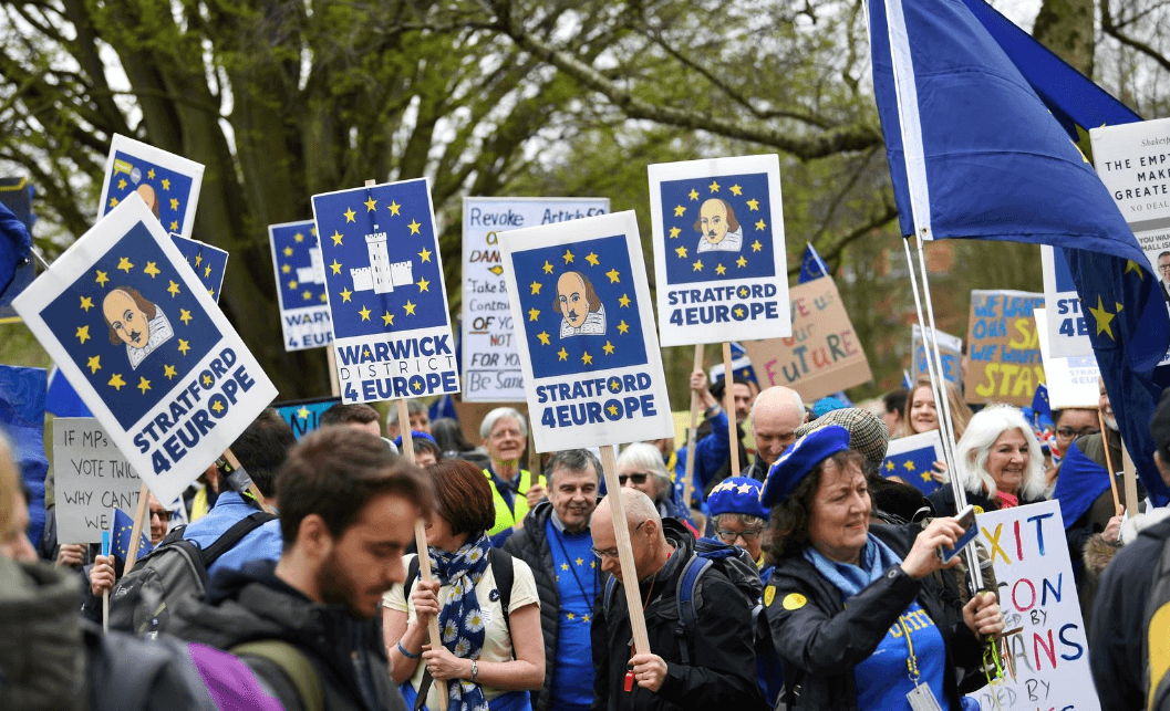 Brexit: у Лондоні тисячі людей вийшли на акцію протесту проти виходу Британії з ЄС