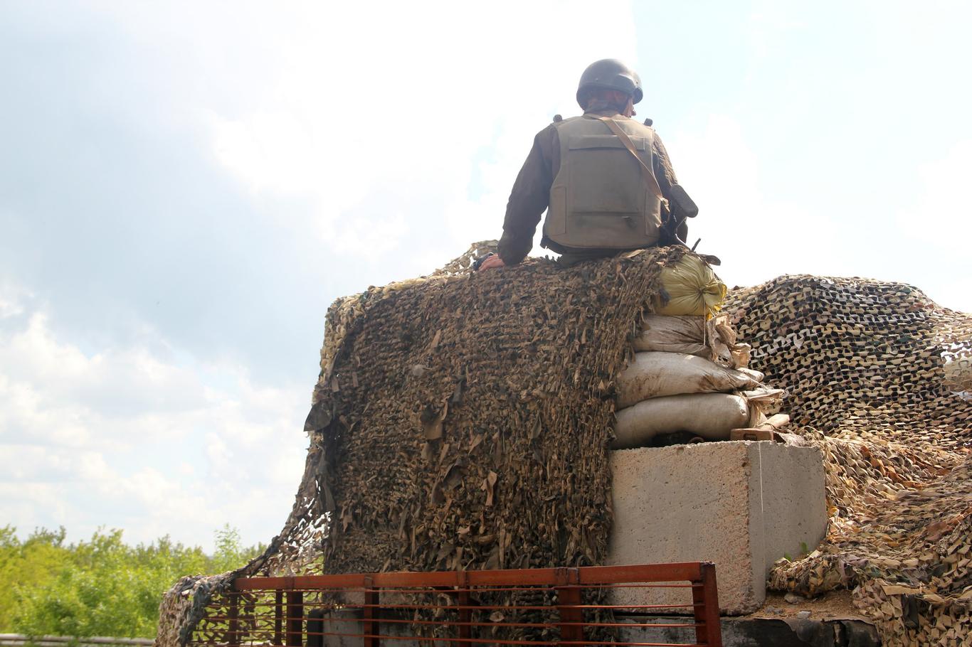 У зоні бойових дій на Донбасі загинули 2 військових, ще 2 поранені