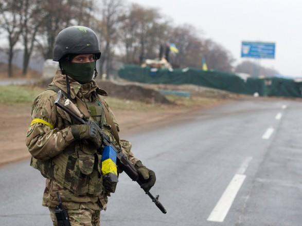 Унаслідок обстрілів на Донбасі один український військовий дістав поранення