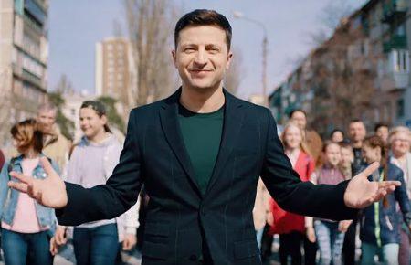 У Порошенка виклали відео, на якому вантажівка «збиває» Зеленського: у шоумена — заявили про посилення охорони