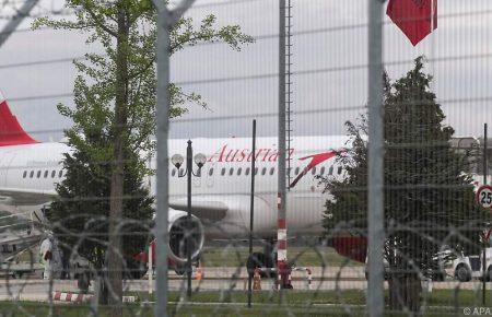В аеропорту Албанії з багажного відсіку літака викрали кілька мільйонів євро