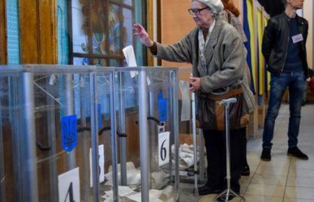 Досі обраховано 99.89% бюлетенів: у Зеленського — 30.23% голосів, у Порошенка — 15.95%