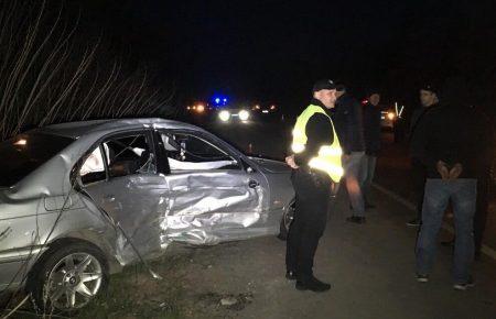 На Рівненщині місцевий житель протаранив авто патрульних, постраждали четверо людей (відео)