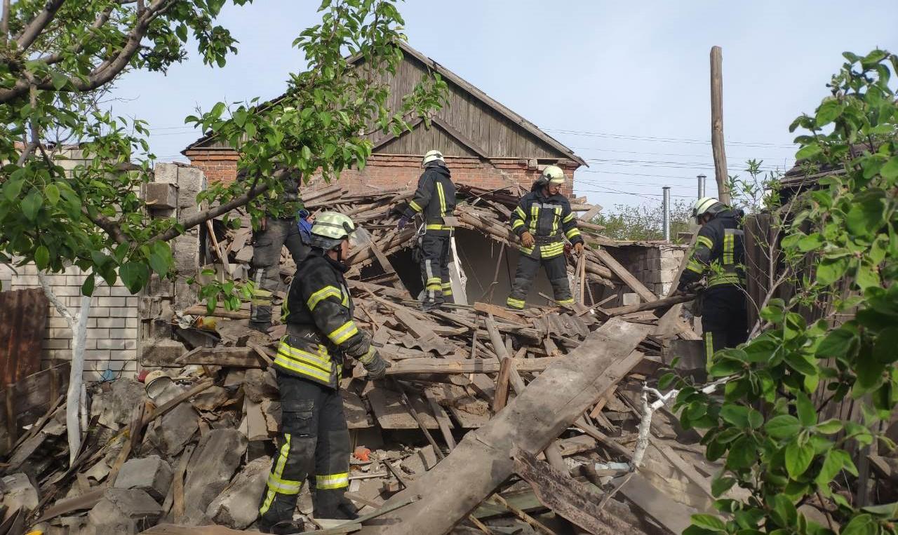 У Маріуполі від вибуху в житловому будинку постраждали двоє людей