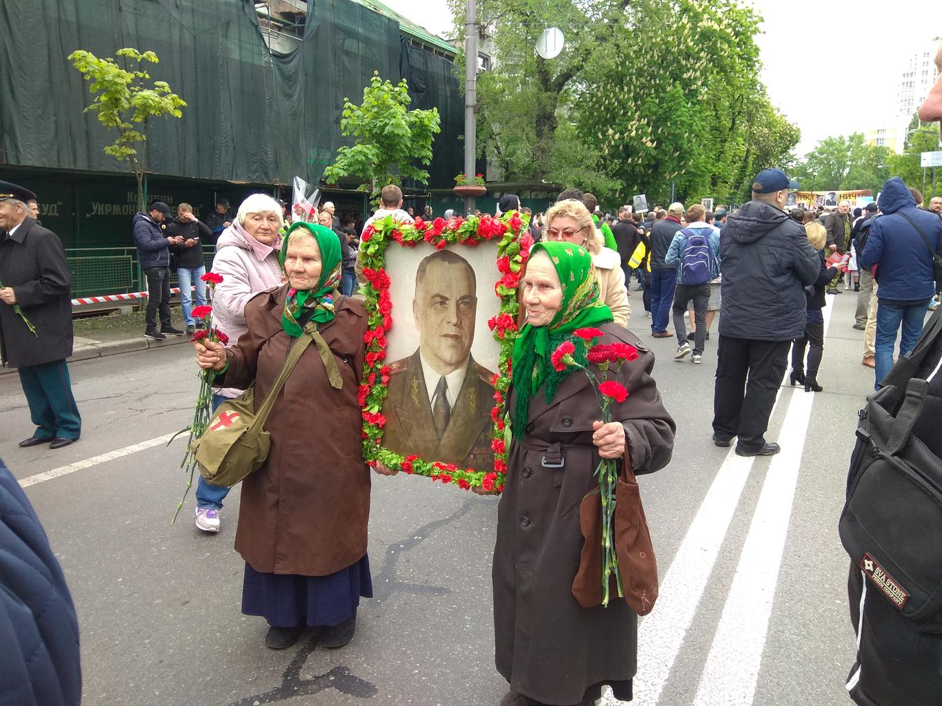 Як у Києві пройшов «Безсмертний полк» — фотозвіт Громадського радіо