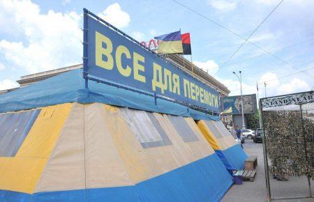 У Харкові підозрюваного у підпалі волонтерського намету взяли під варту