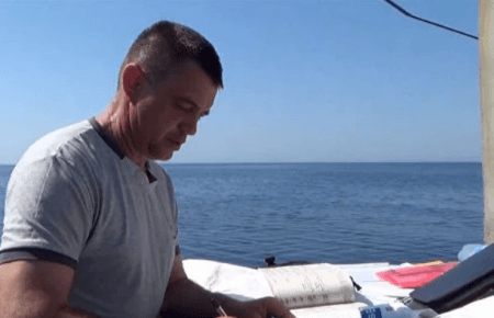 Росія передала Україні захопленого біля Криму капітана судна «ЯМК-0041»