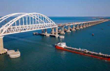 Росія збудувала першу залізничну колію на Кримському мосту