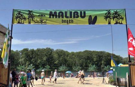 Рубіжне: поліція повідомляє вже про 40 шпиталізованих після купання в озері Пісочне