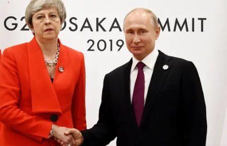 Прем'єрка Британії Мей на зустрічі з Путіним закликала його звільнити українських моряків