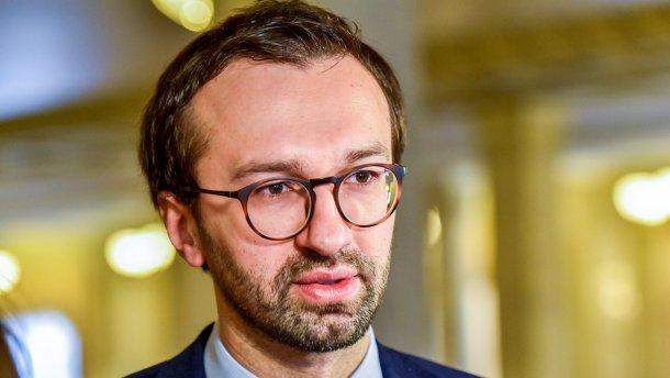 Суд скасував рішення про ймовірне втручання Лещенка та Ситника у вибори президента США