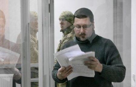 Підозрюваного у держзраді екс-перекладача Гройсмана випустили з-під варти