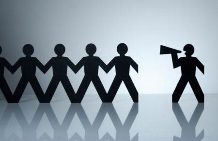 Медіа мають донести до населення негативні наслідки патроналізму політиків – політолог