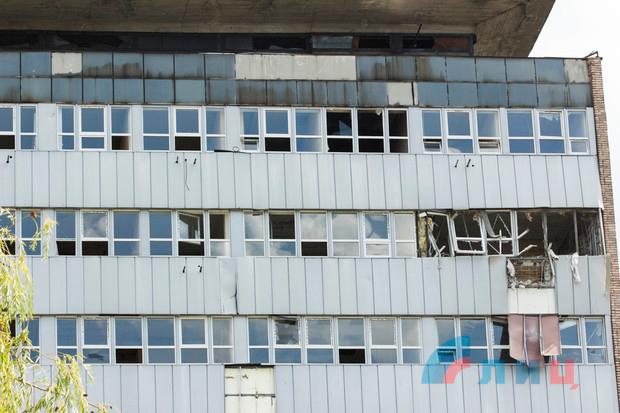 Луганчани повідомляють про вибух у багатоповерхівці біля Центрального ринку