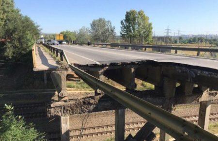 У Харкові обвалився автомобільний міст — поліція