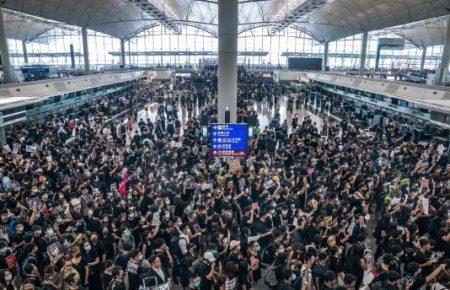 Найбільше державне ЗМІ Китаю звинуватили у дискредитації протестів у Гонконгу через проплачену рекламу у соцмережах