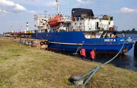 СБУ доставили до Херсона судно, яке ймовірно постачало пальне для окупованого Чорноморського флоту