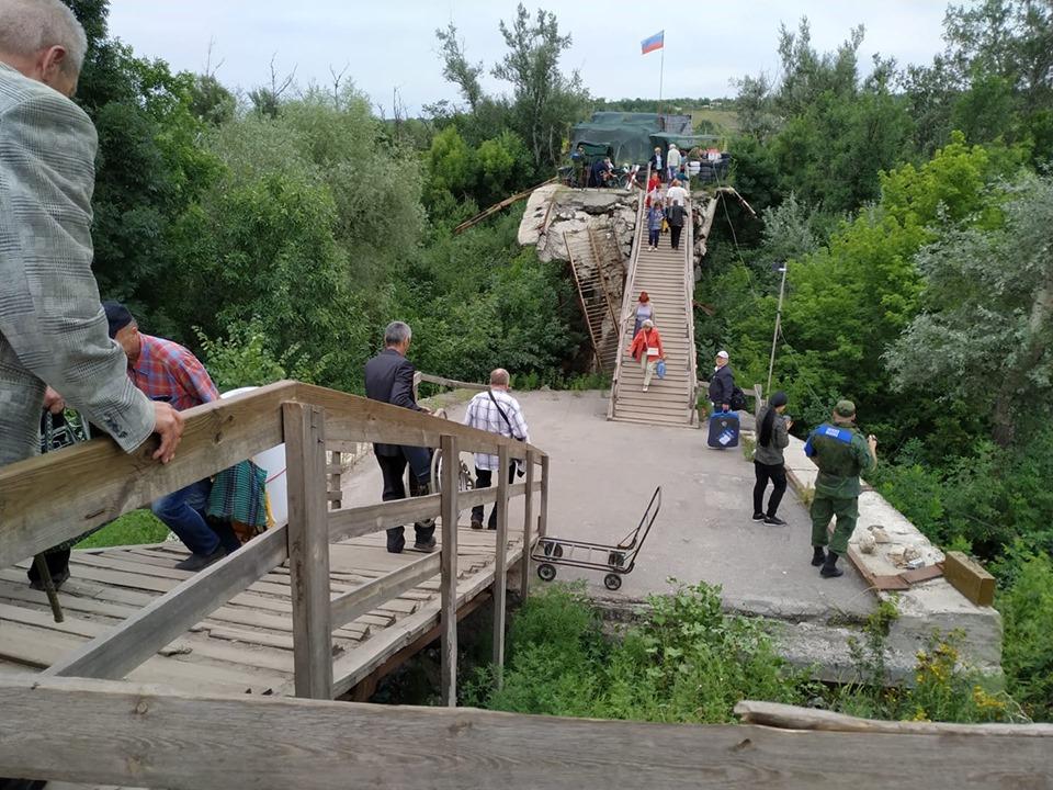 КПВВ у Станиці Луганській працюватиме на дві години менше