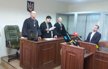 Жінку, яка на 11 днів залишила замкнених у квартирі дітей, засудили до 8 років ув'язнення