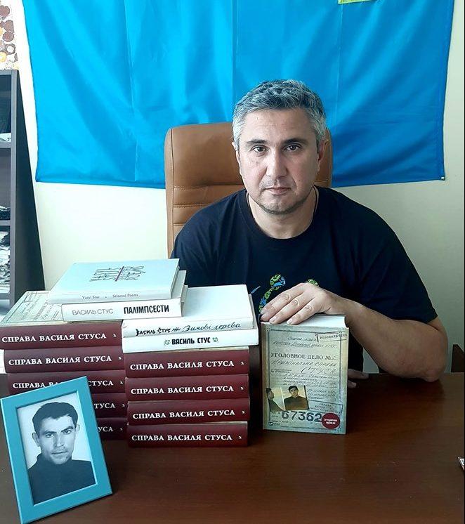 Суд переніс на серпень розгляд позову Медведчука через книгу про Стуса