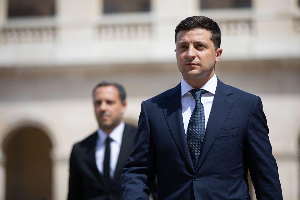 Зеленський про участь у виборах: Якщо у 2024 році триватиме війна, я не кину свою державу