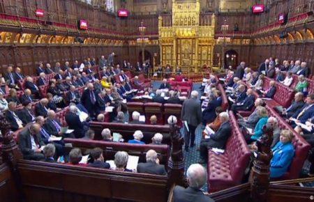 Верхня палата британського парламенту схвалила законопроект, який може заблокувати Брексіт у жовтні