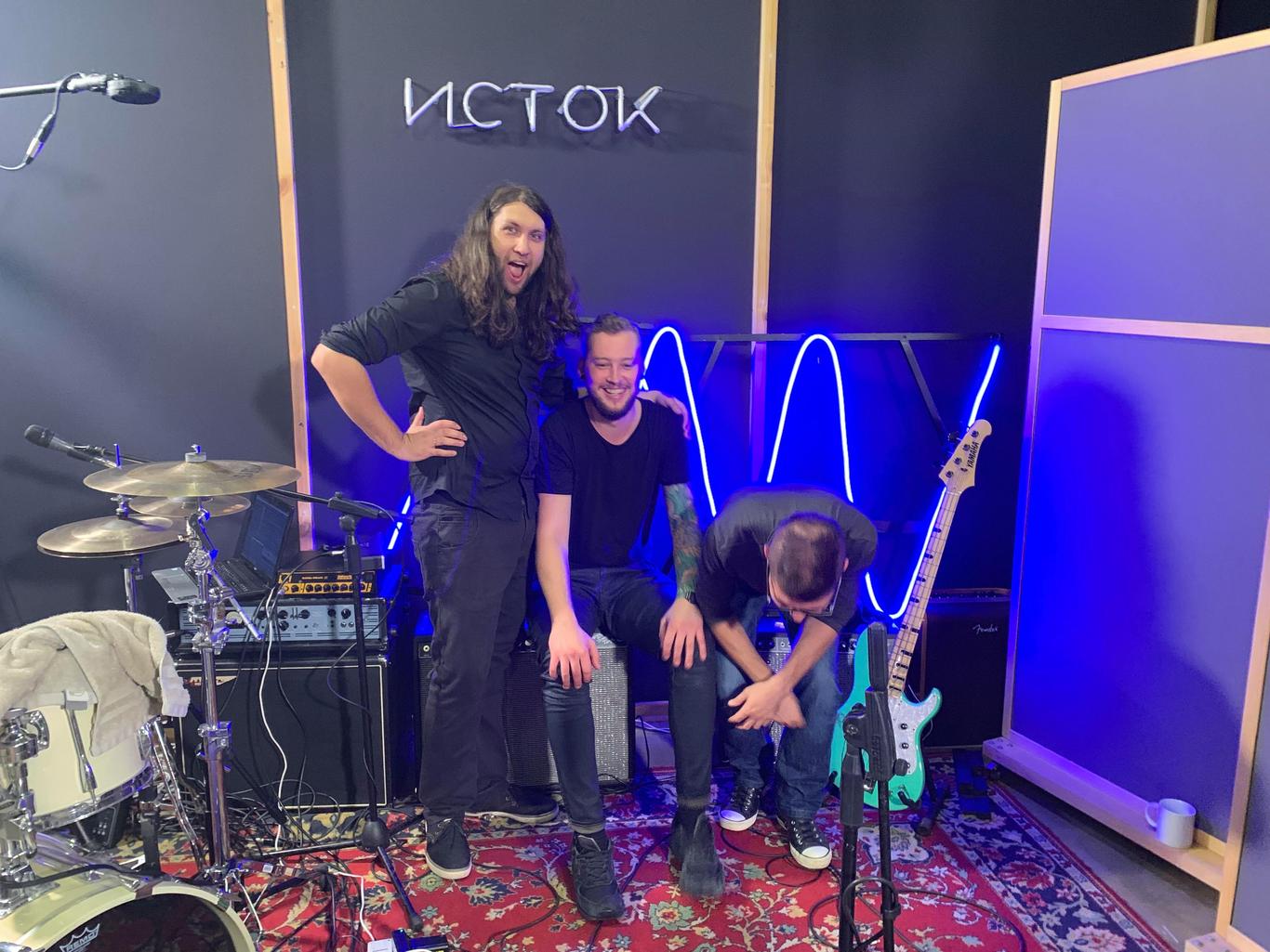 Megapolis Witches: «На наших концертах дозволяємо людям малювати»