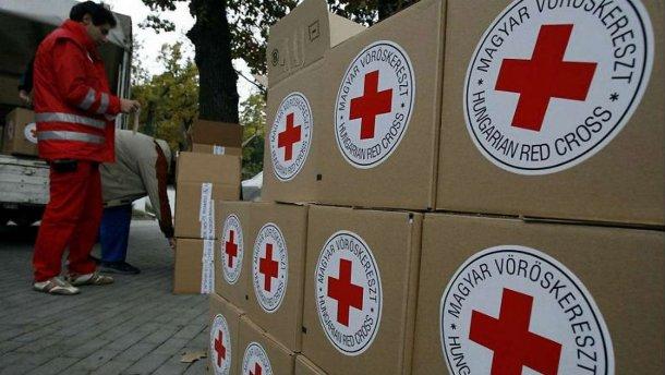 Червоний Хрест направив на окупований Донбас 2 вантажівки гуманітарної допомоги