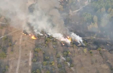 В Чернігівській області триває ліквідація пожежі на військовому полігоні