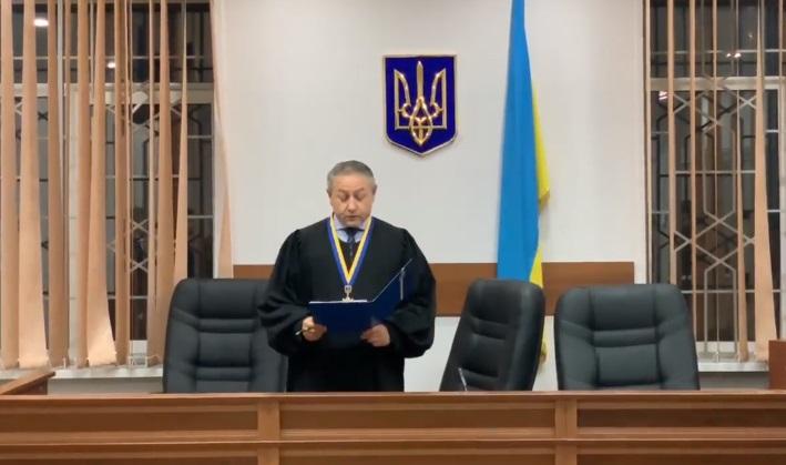 Суд відправив нападника на екснардепа Найєма під домашній арешт