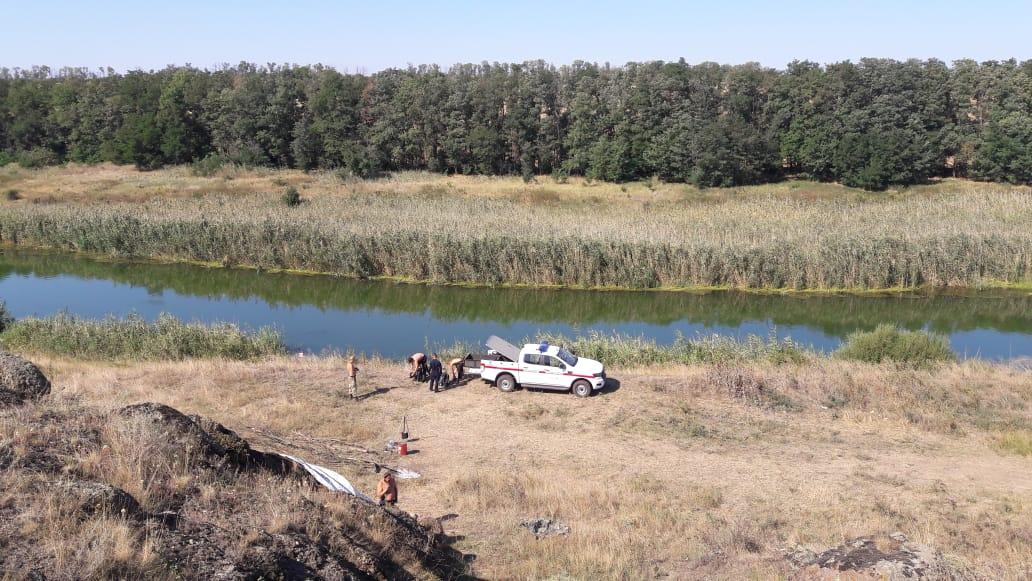 На пляжі Кальміусу на Донеччині прикордонники виявили боєприпаси (відео)