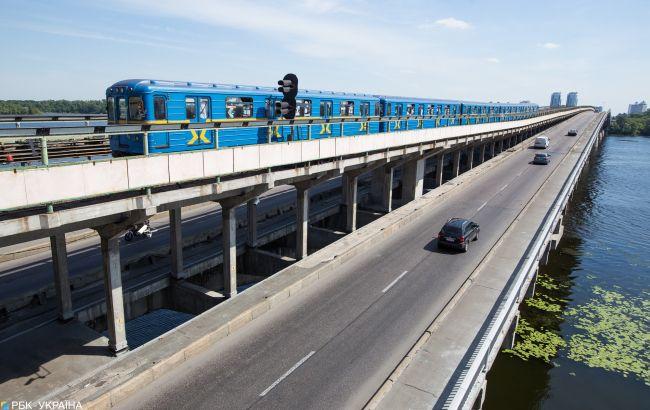 Чоловікові, який погрожував підірвати міст Метро, призначили низку експертиз — поліція