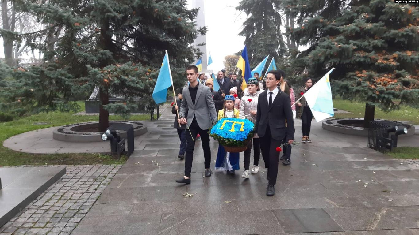 У Києві вшанували пам'ять кримськотатарського льотчика Амет-Хана Султана