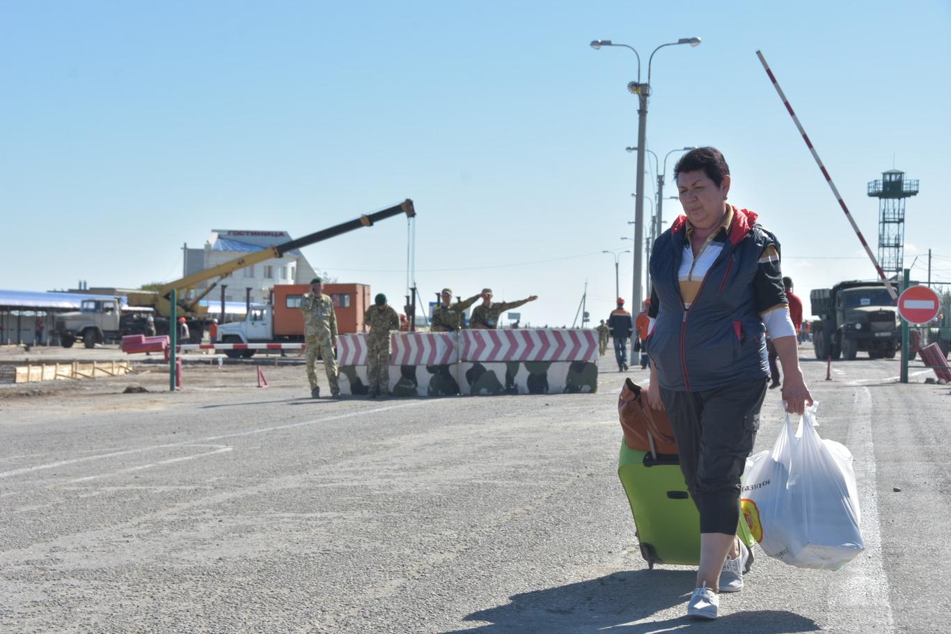 Під час перетину КПВВ людей тестуватимуть експрес-тестами на COVID-19 — юрист