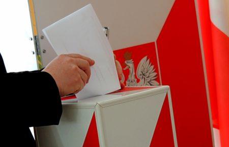 Польща: на виборах до Сенату перемогла опозиція