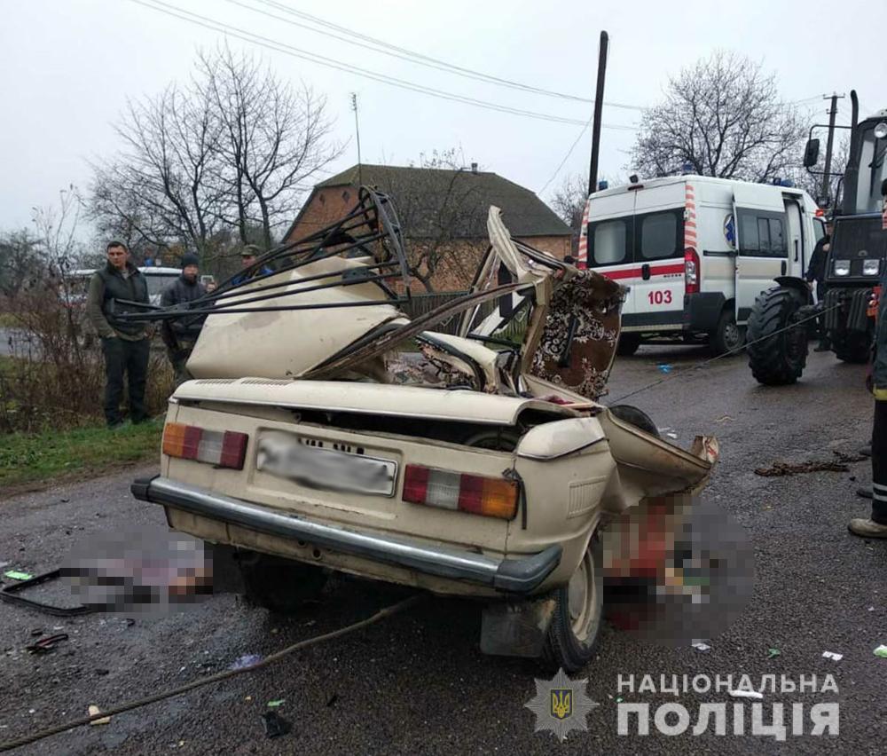 На Житомирщині «Запорожець» зіткнувся з вантажівкою, троє загиблих